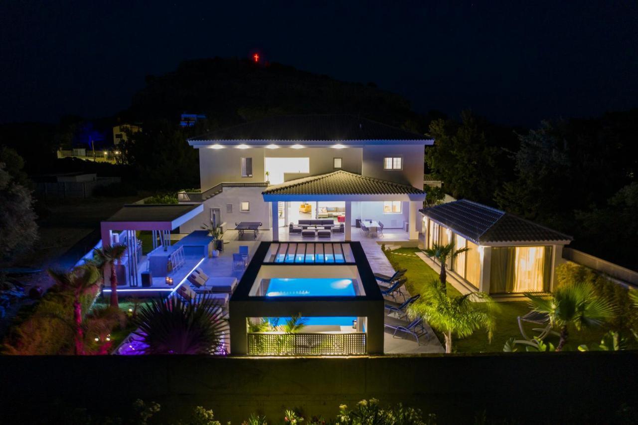 Villa M Mansion Pefki Esterno foto
