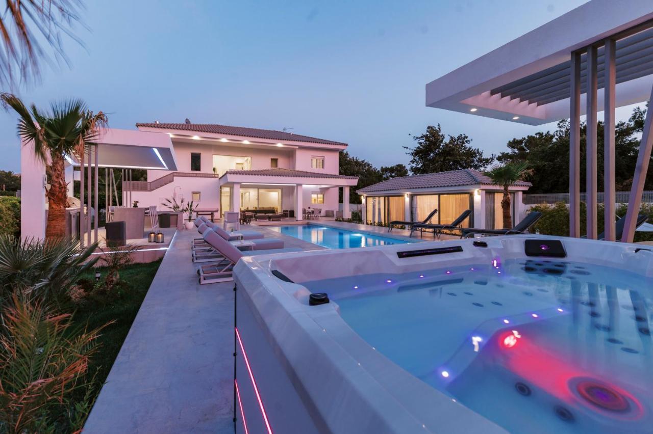 Villa M Mansion Pefki Esterno foto
